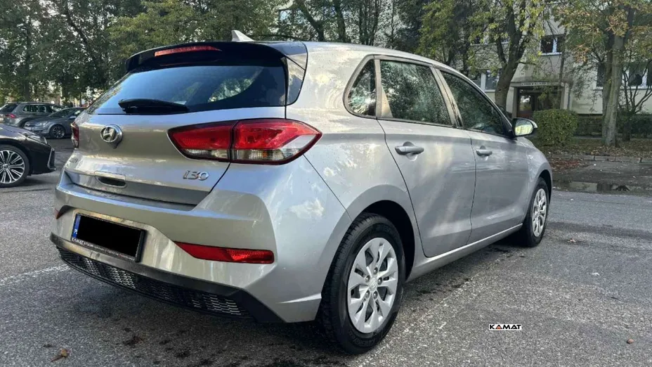 HYUNDAI i30 -