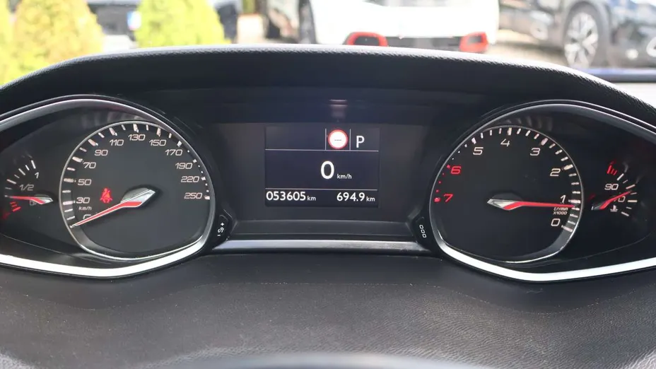 PEUGEOT 308 -