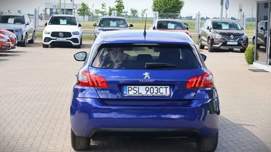 PEUGEOT 308 -