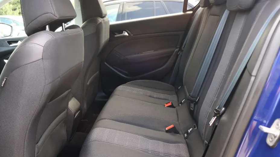 PEUGEOT 308 -