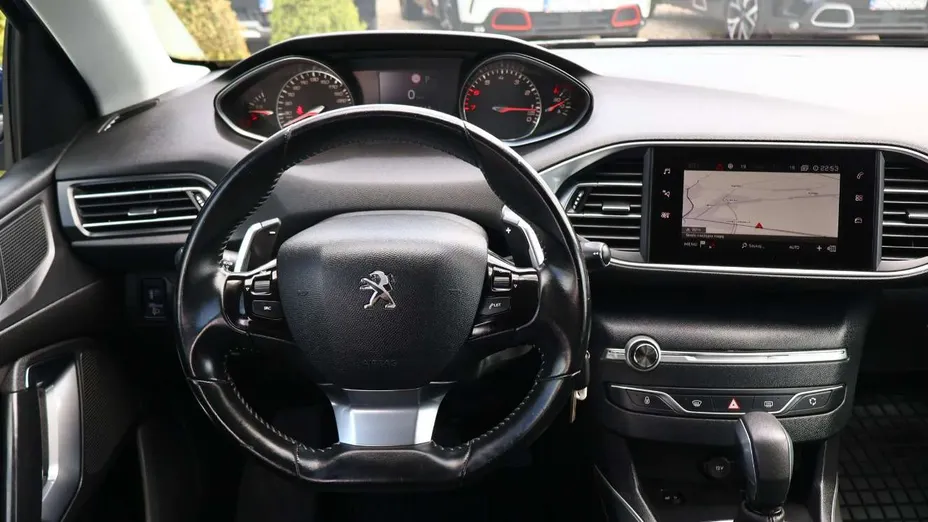 PEUGEOT 308 -