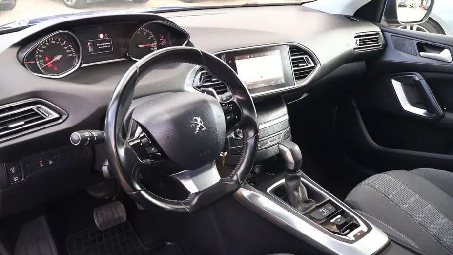 PEUGEOT 308 -
