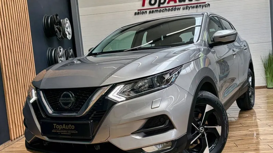 NISSAN Qashqai -