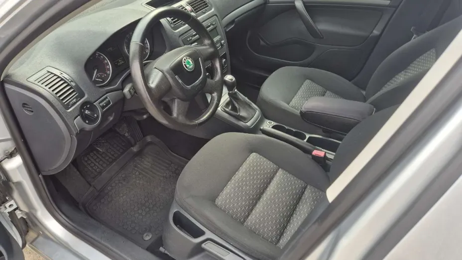 SKODA Octavia -