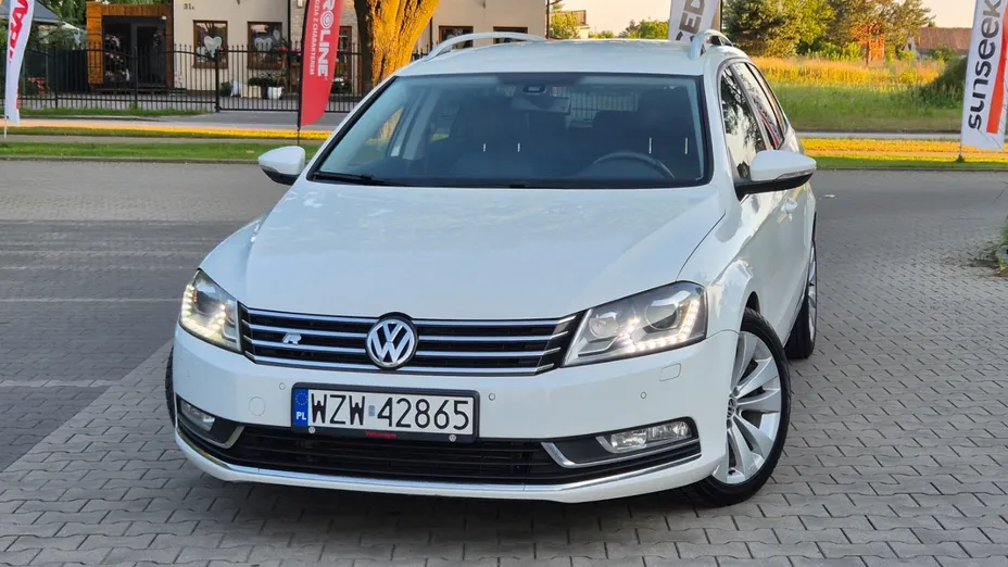 VOLKSWAGEN Passat -