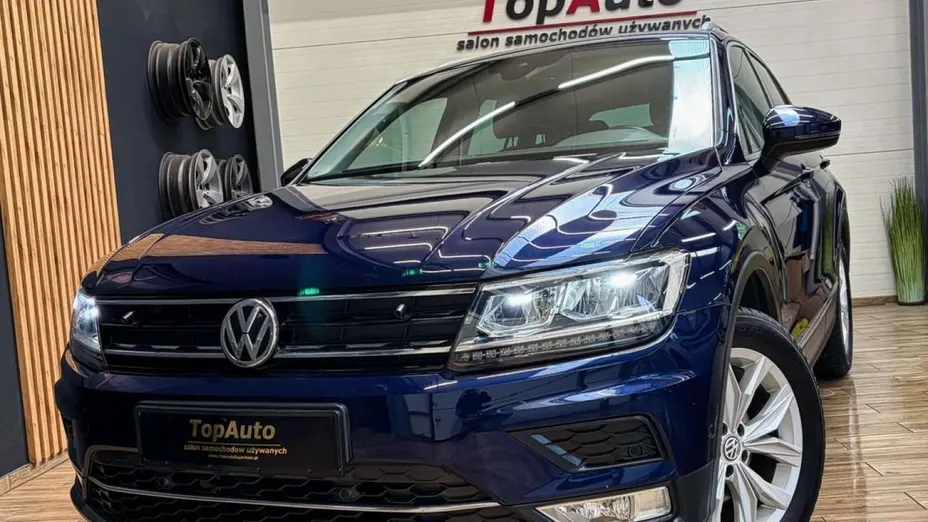 VOLKSWAGEN Tiguan -
