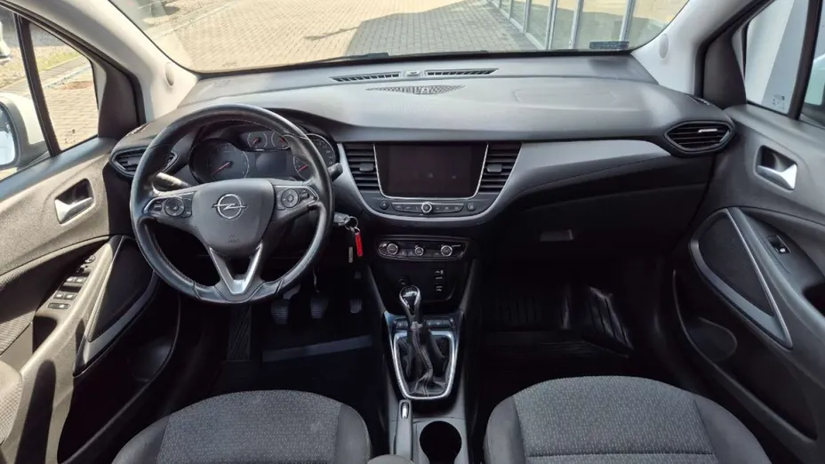 OPEL Crossland X -