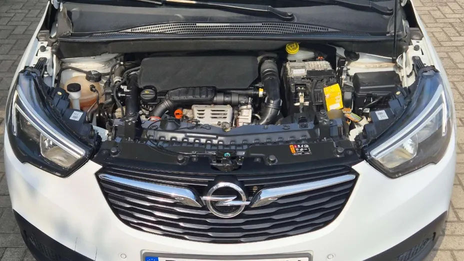 OPEL Crossland X -