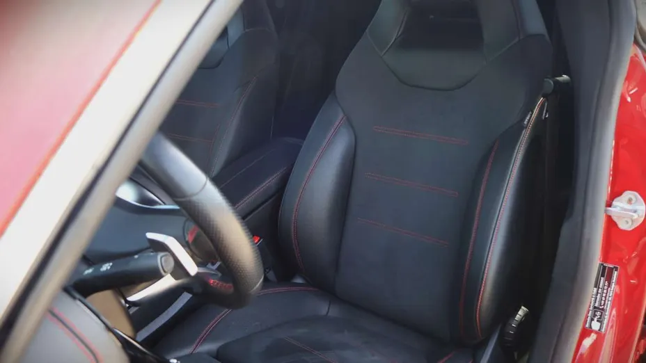 MERCEDES-BENZ CLA -