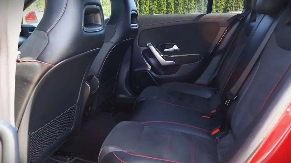 MERCEDES-BENZ CLA -