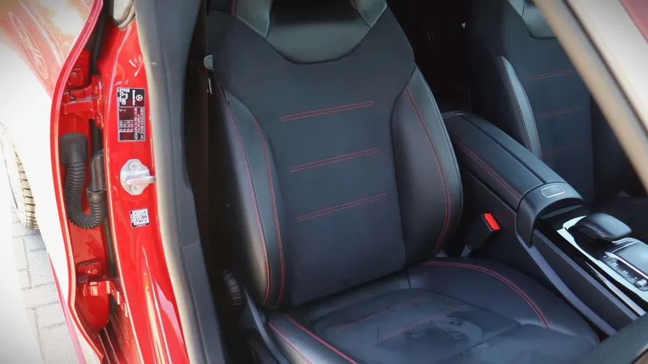 MERCEDES-BENZ CLA -