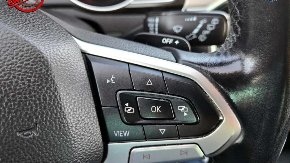 VOLKSWAGEN Passat -