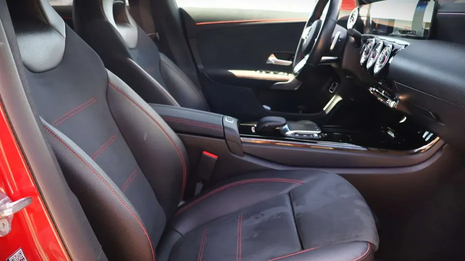 MERCEDES-BENZ CLA -