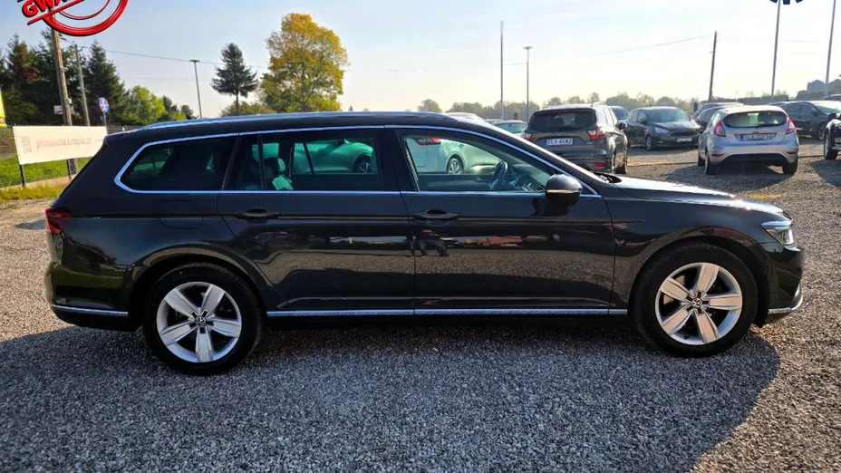 VOLKSWAGEN Passat -
