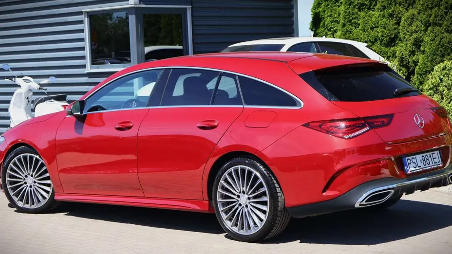 MERCEDES-BENZ CLA -