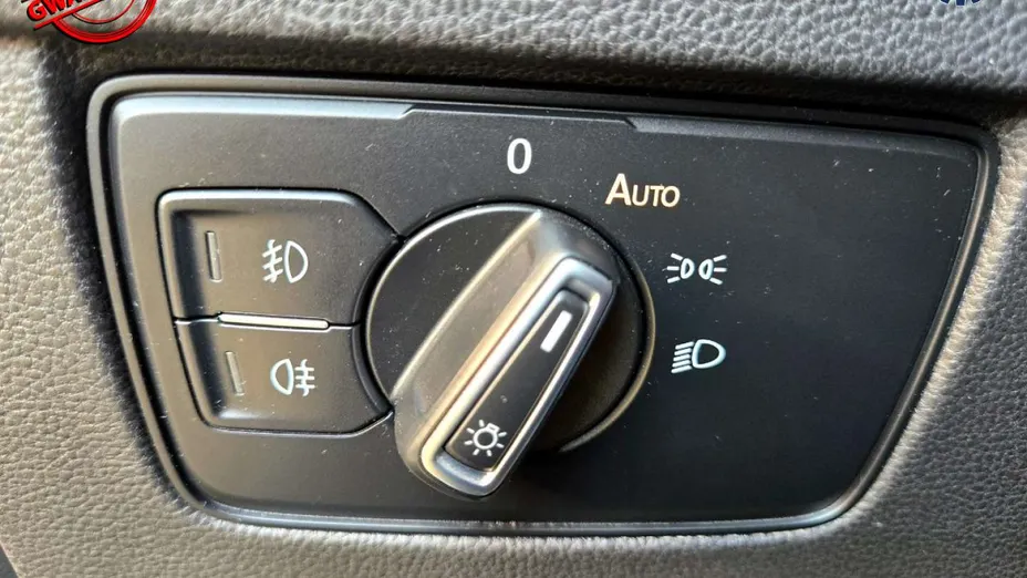 VOLKSWAGEN Passat -