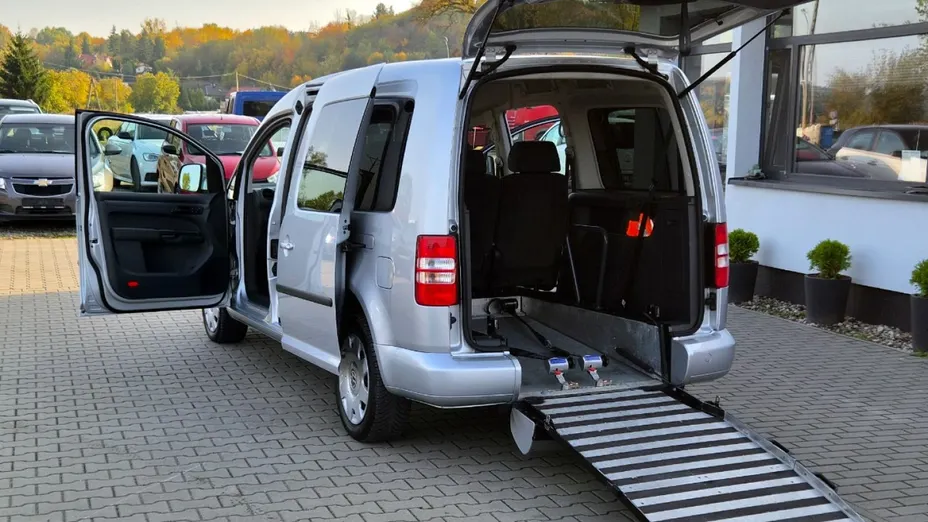 VOLKSWAGEN Caddy -