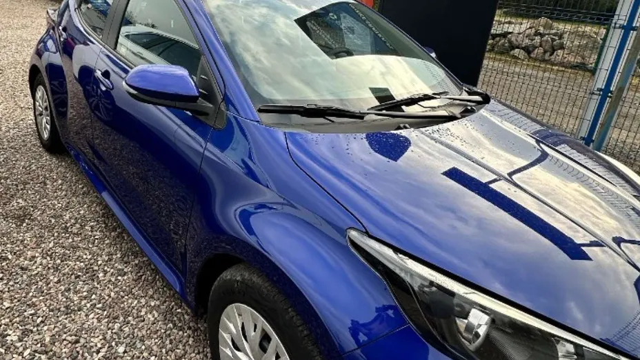 TOYOTA Yaris -
