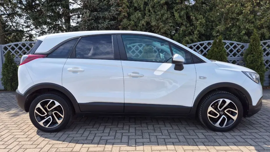 OPEL Crossland X -