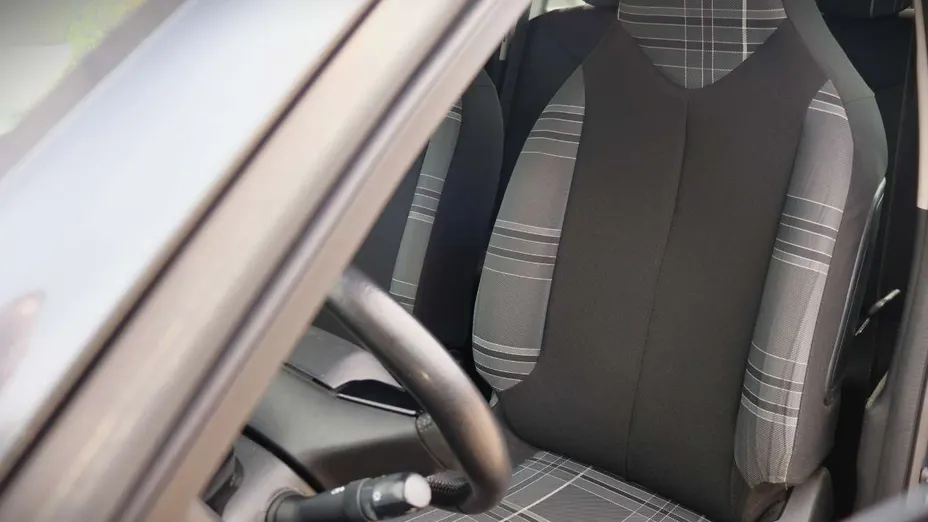 PEUGEOT 108 -