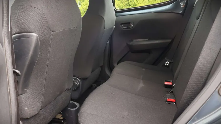 PEUGEOT 108 -