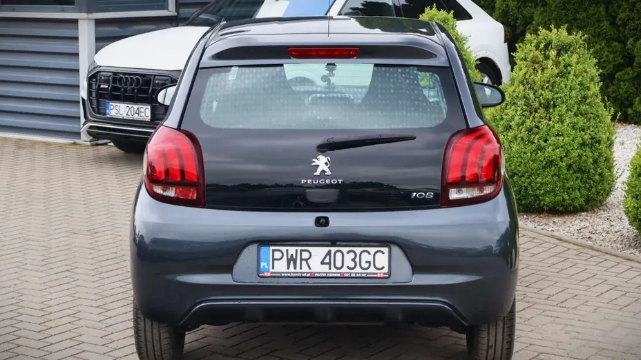 PEUGEOT 108 -