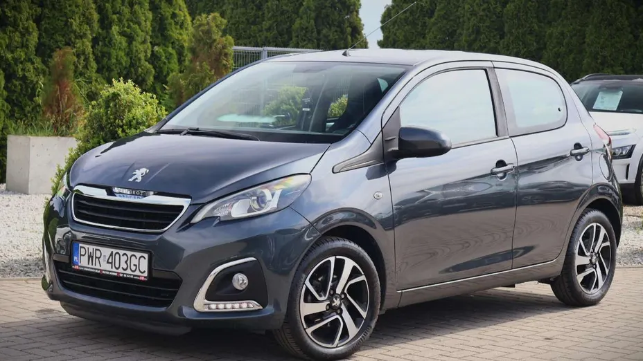 PEUGEOT 108 -