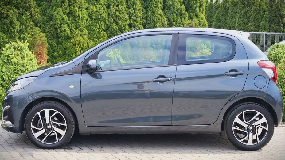 PEUGEOT 108 -