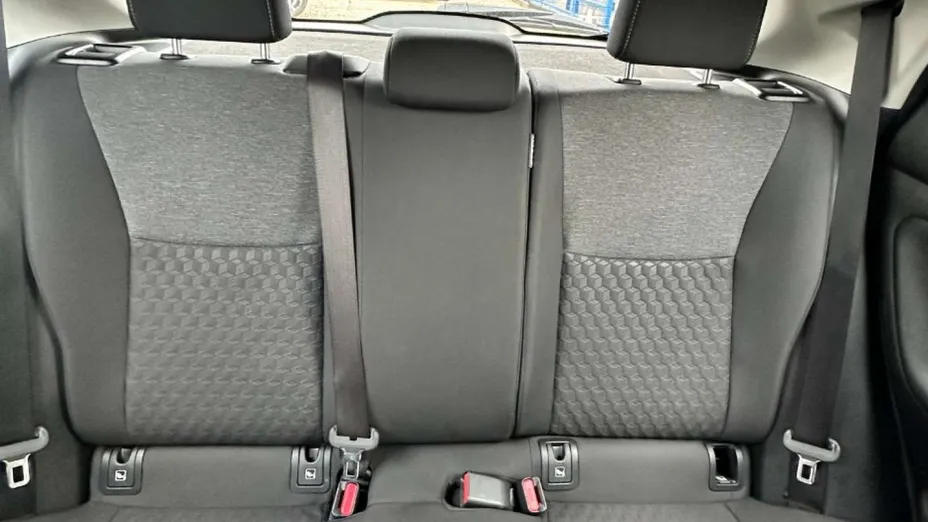 TOYOTA Yaris -