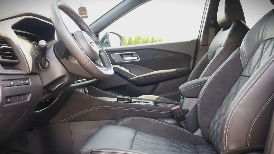 NISSAN Qashqai -