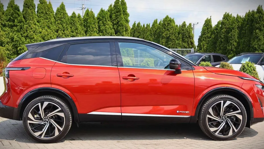 NISSAN Qashqai -
