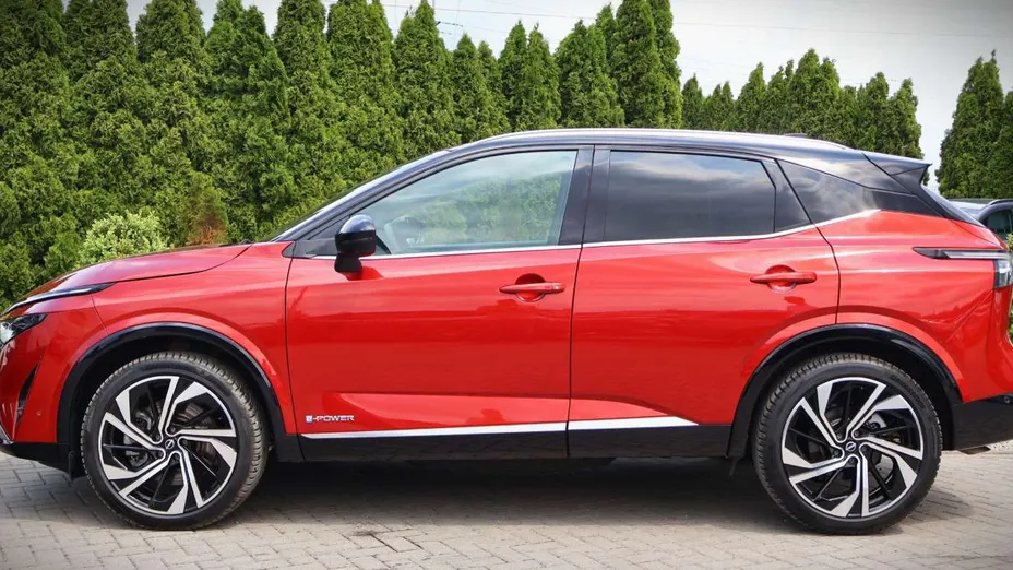 NISSAN Qashqai -