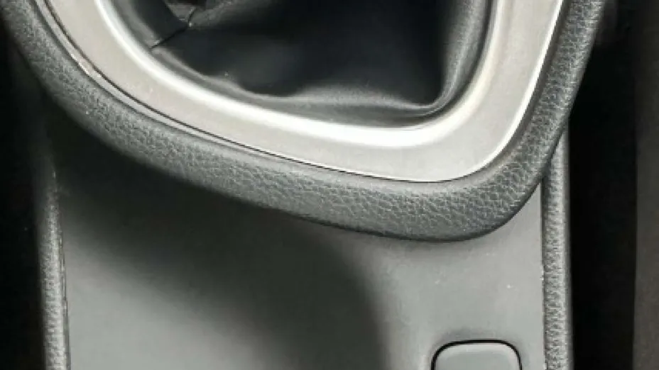 TOYOTA Yaris -