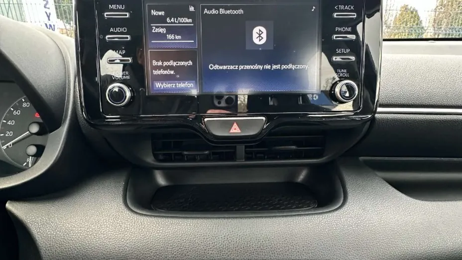 TOYOTA Yaris -