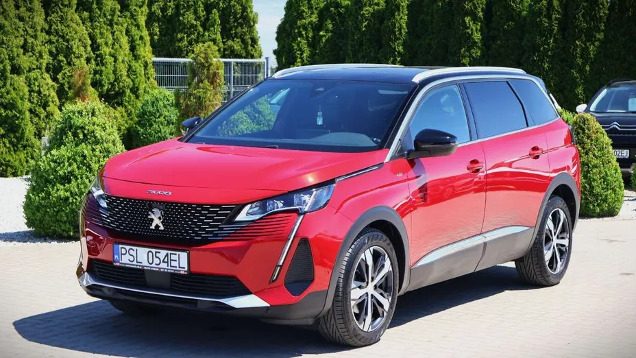 PEUGEOT 5008 -