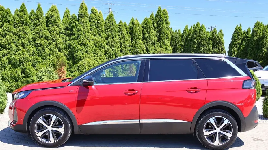 PEUGEOT 5008 -