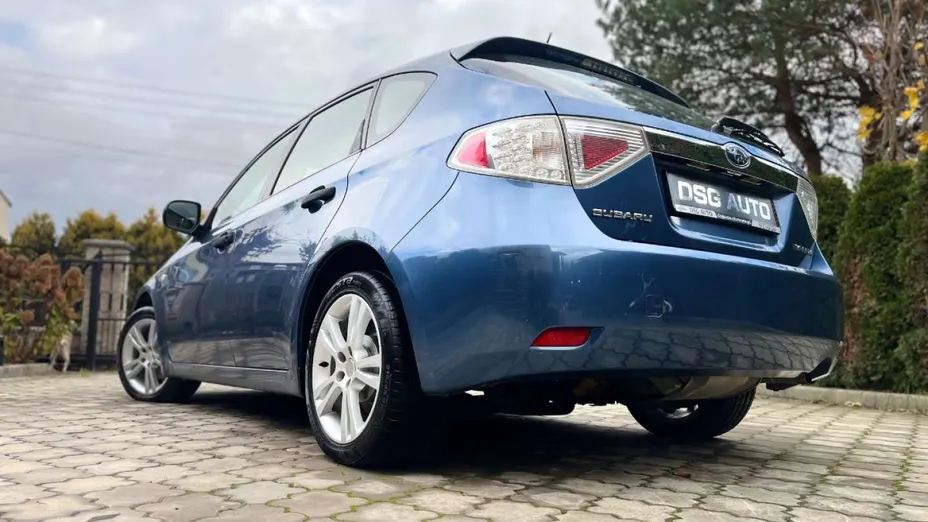 SUBARU Impreza -