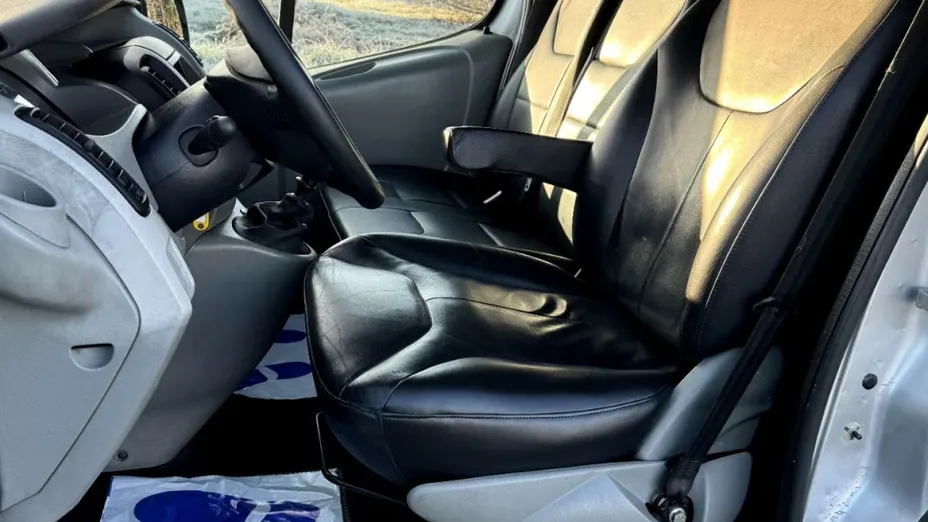 RENAULT Trafic -