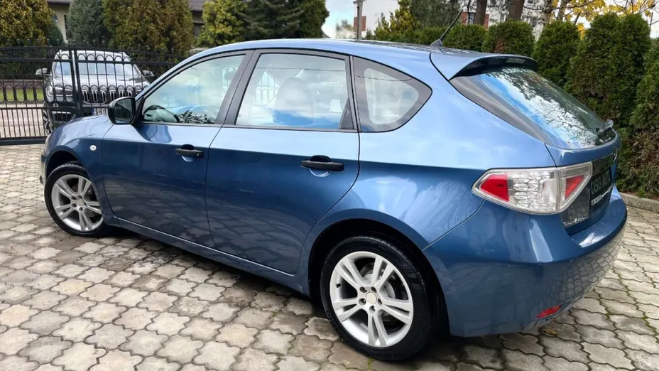 SUBARU Impreza -