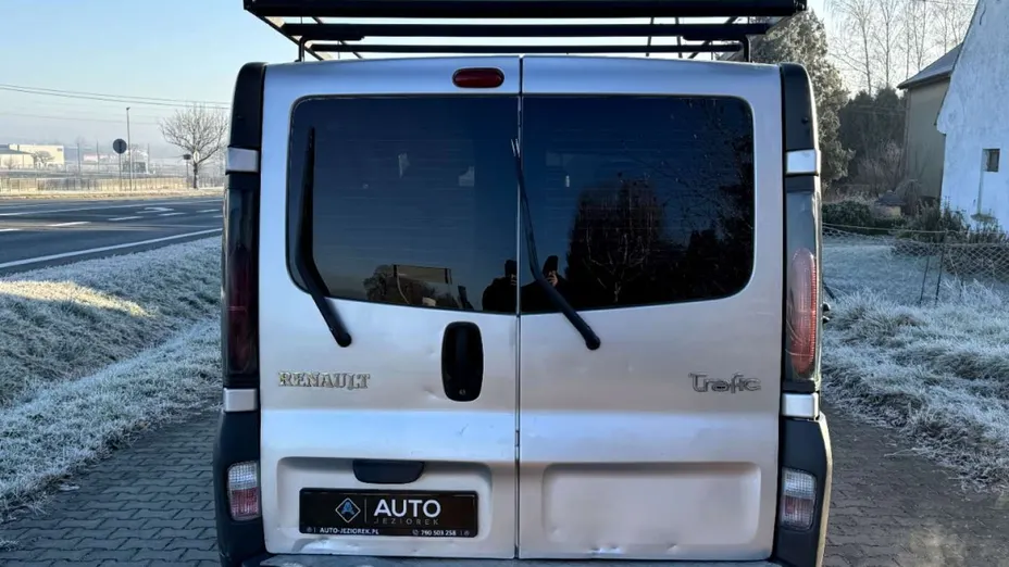 RENAULT Trafic -