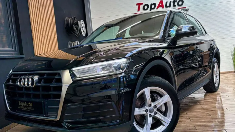 AUDI Q5 -