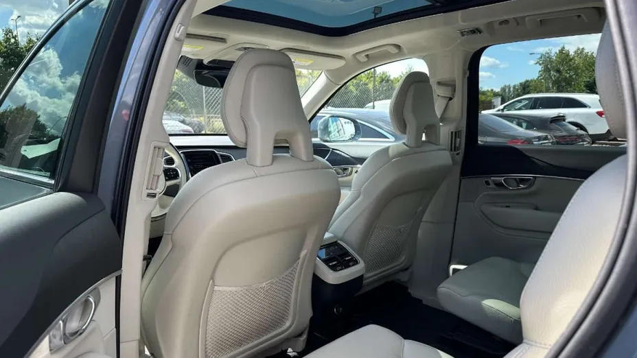 VOLVO XC90 -