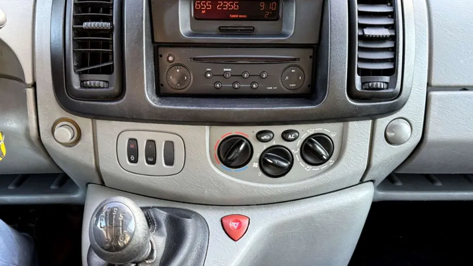 RENAULT Trafic -
