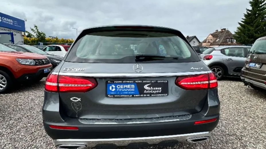 MERCEDES-BENZ E Klasa -