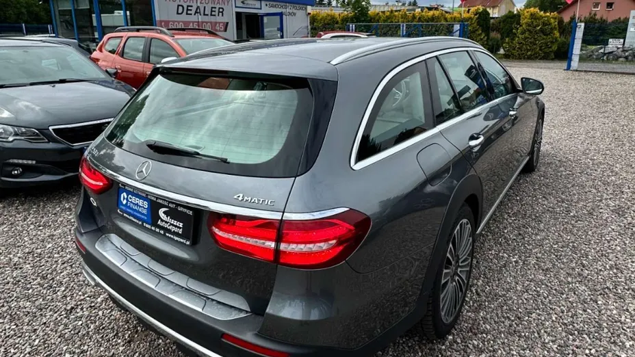 MERCEDES-BENZ E Klasa -