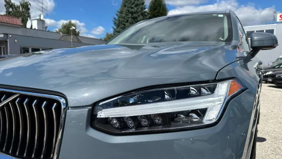 VOLVO XC90 -