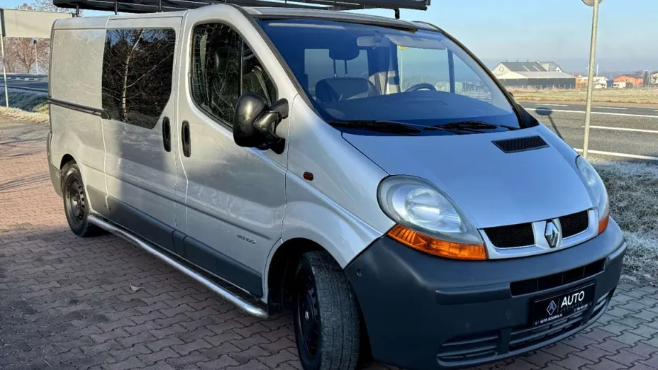 RENAULT Trafic -