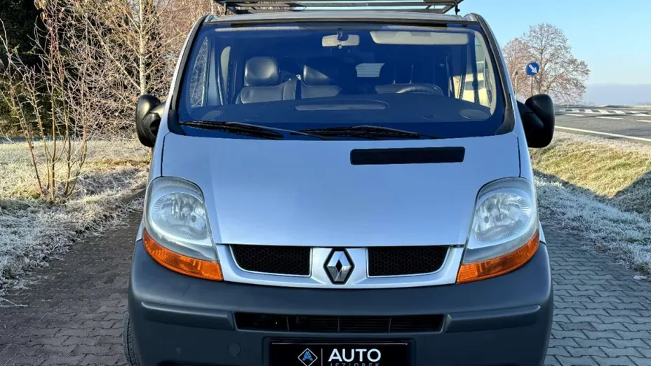 RENAULT Trafic -