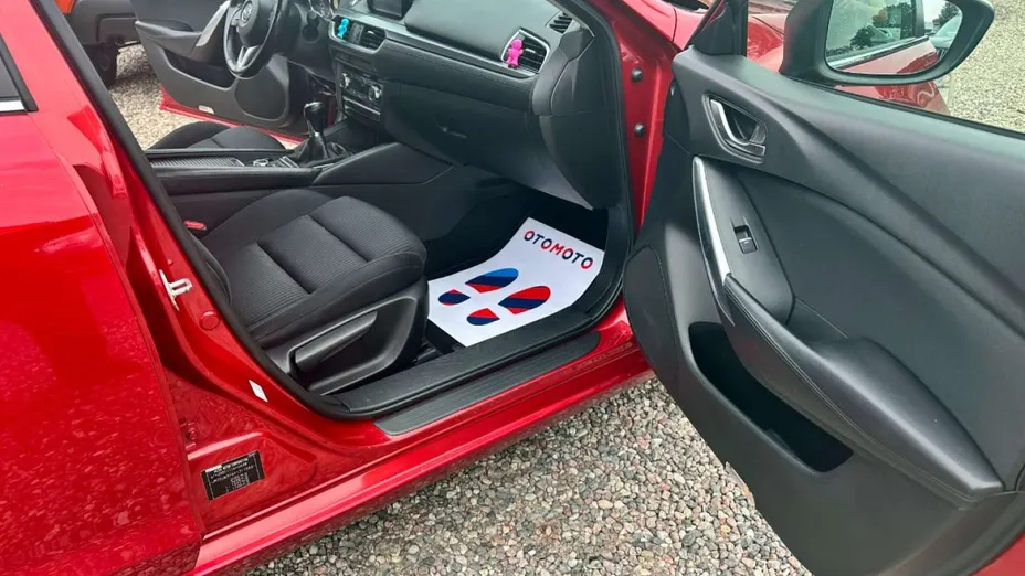 MAZDA 6 -