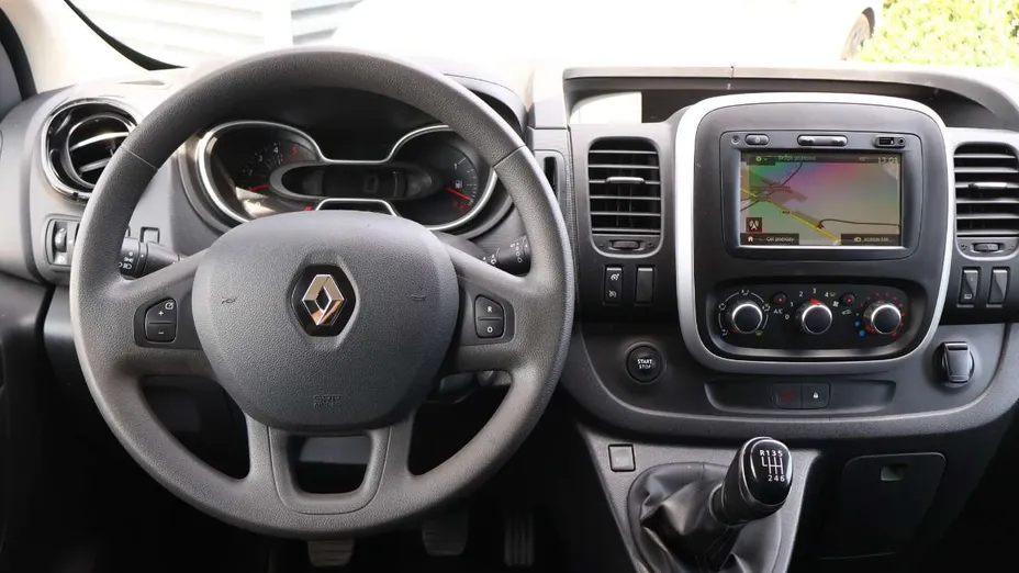 RENAULT Trafic -